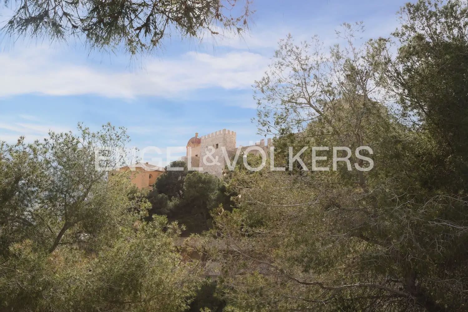 3 bedroom Flat for rent in Cullera with garage - € 1,800 (Ref: 9897906)