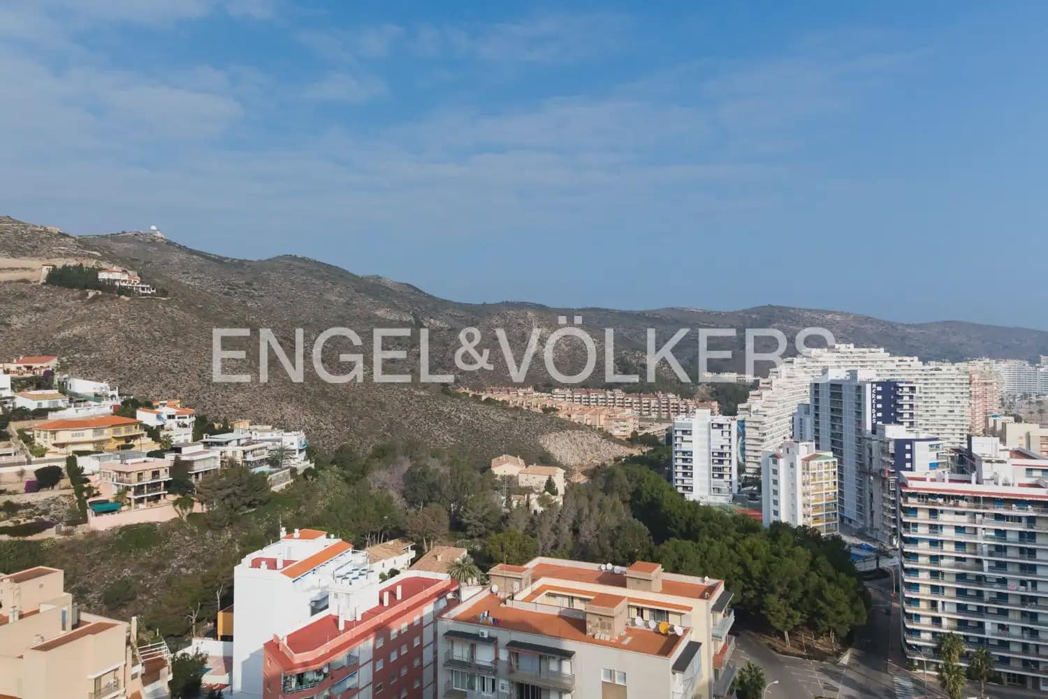 3 bedroom Flat for rent in Cullera with garage - € 1,800 (Ref: 9897906)