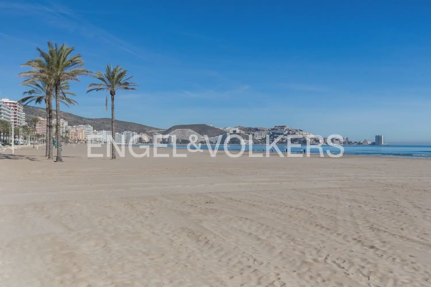 3 bedroom Flat for rent in Cullera with garage - € 1,800 (Ref: 9897906)