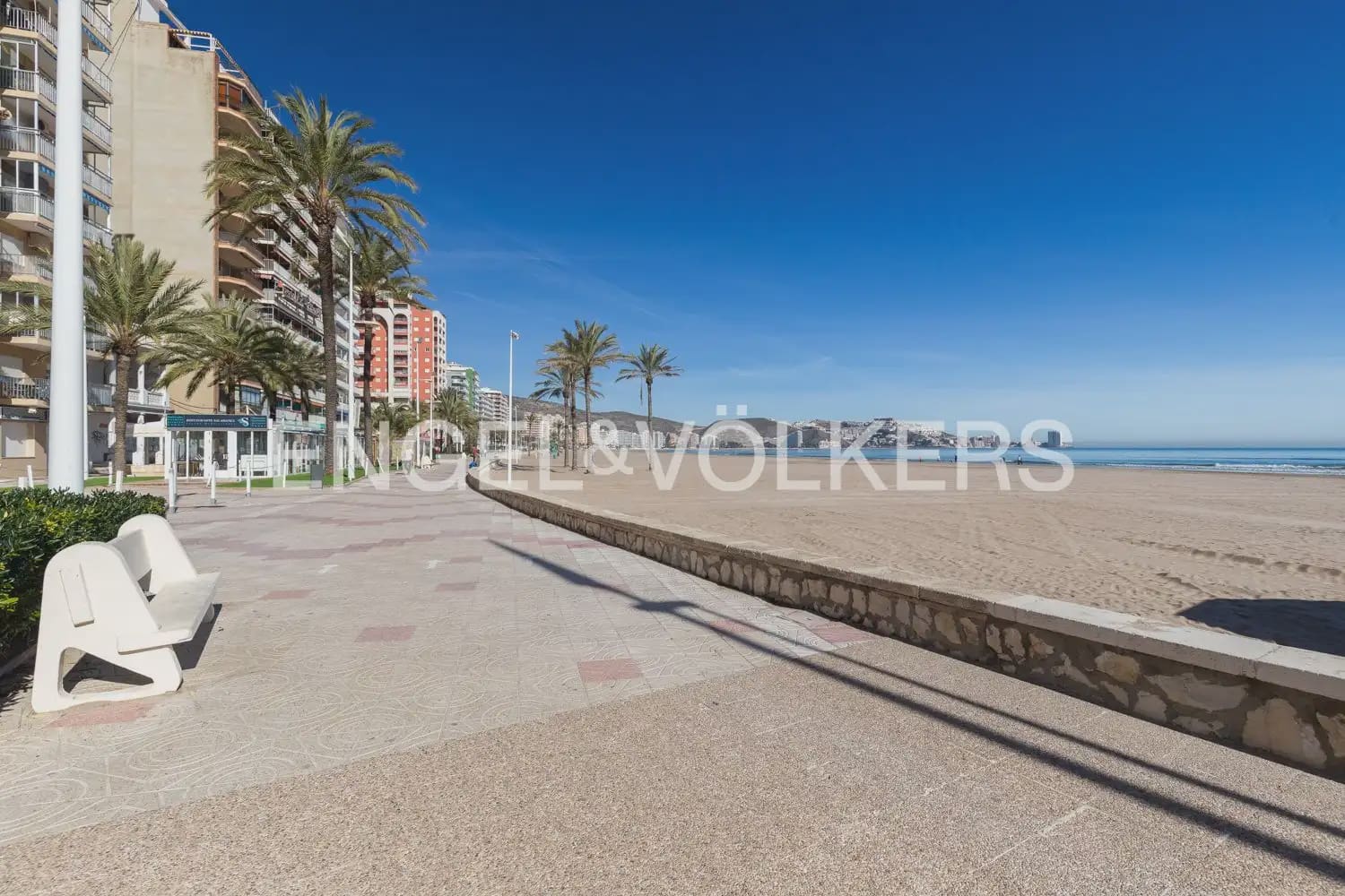 3 bedroom Flat for rent in Cullera with garage - € 1,800 (Ref: 9897906)