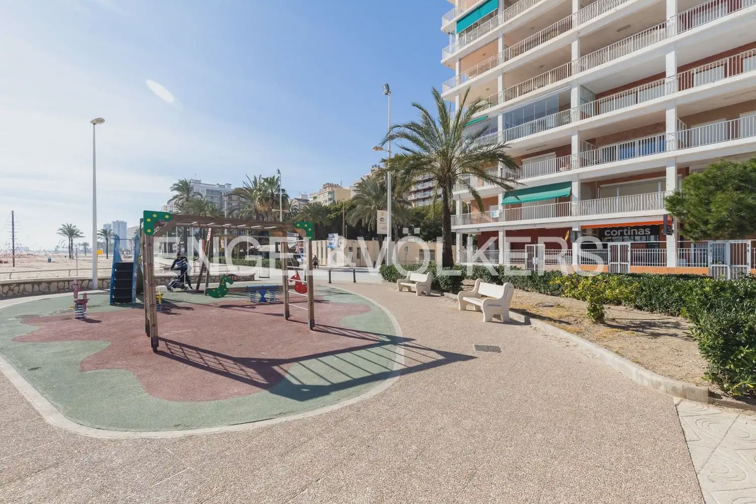 3 bedroom Flat for rent in Cullera with garage - € 1,800 (Ref: 9897906)