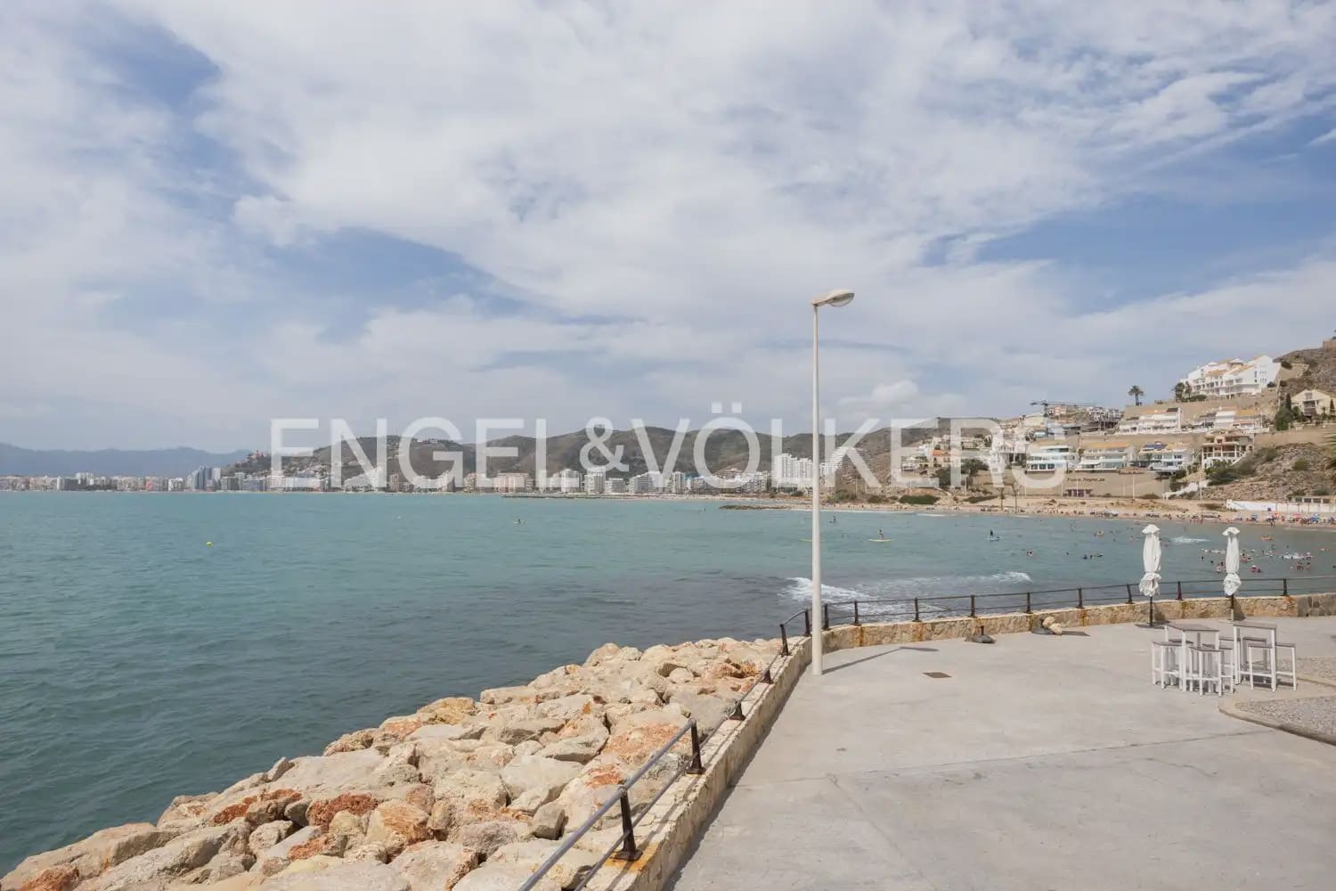 3 bedroom Flat for rent in Cullera with garage - € 1,800 (Ref: 9897906)
