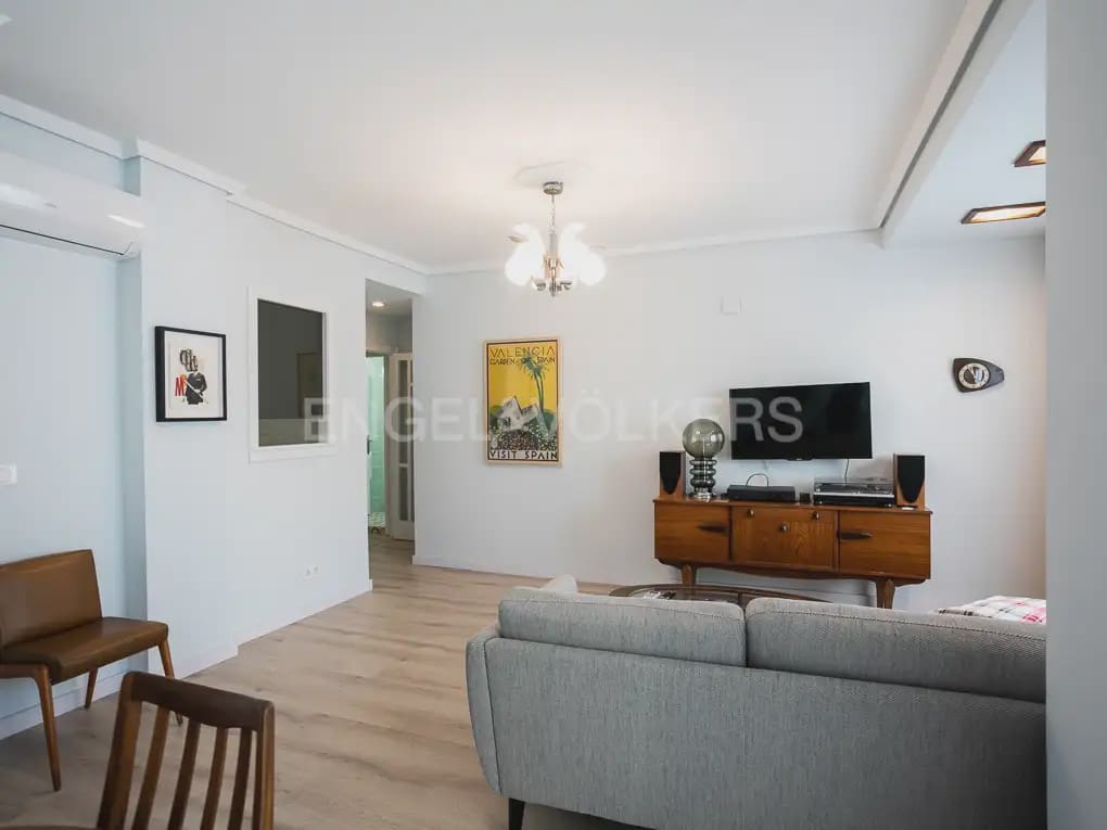 3 sypialnia Mieszkanie do wynajęcia w Miasto Walencja - 2 000 € (Ref: 9897908)