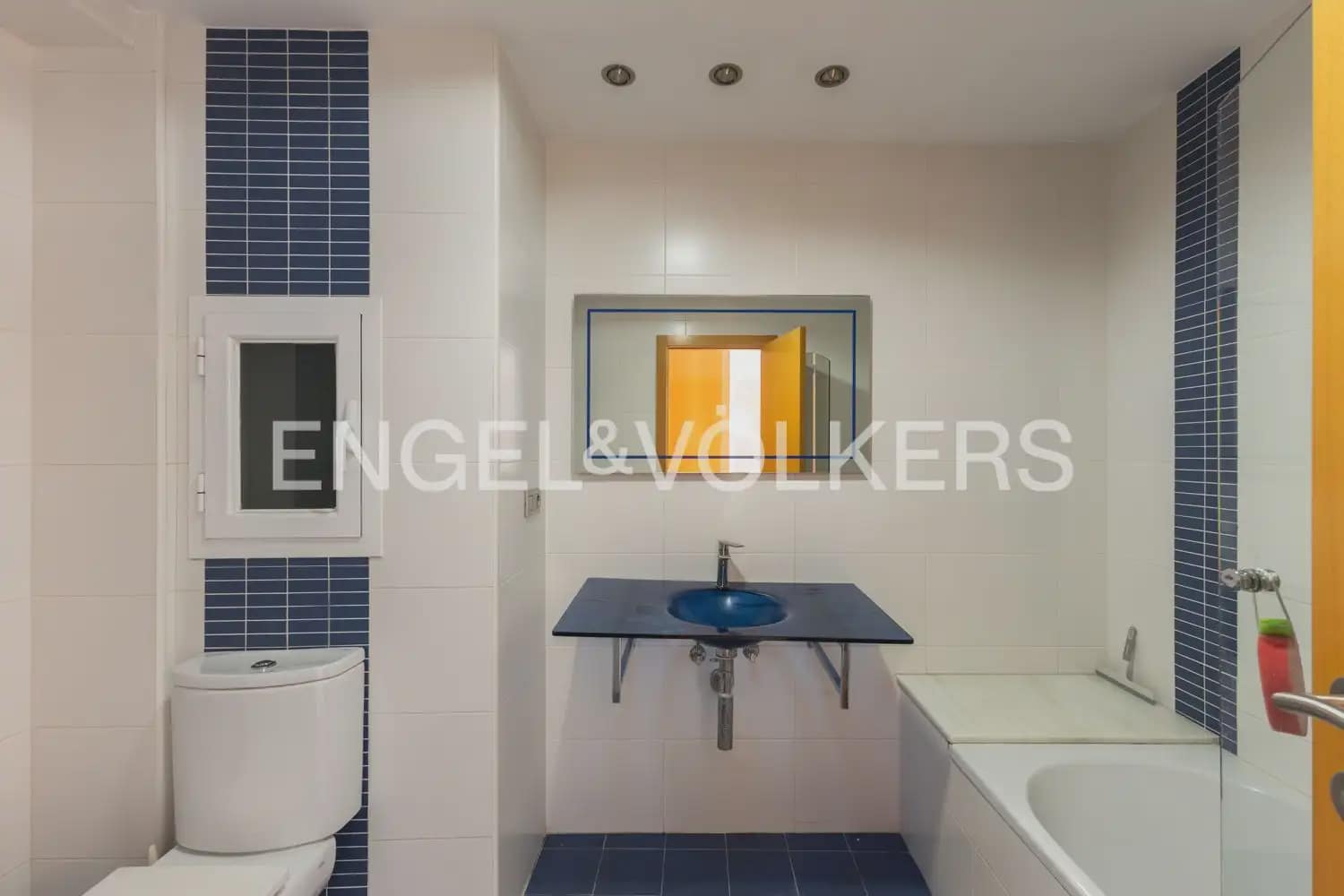 3 bedroom Flat for sale in Valencia city with garage - € 599,000 (Ref: 9897909)