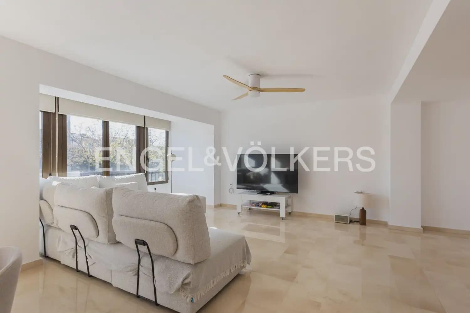 3 bedroom Flat for sale in Valencia city with garage - € 599,000 (Ref: 9897909)