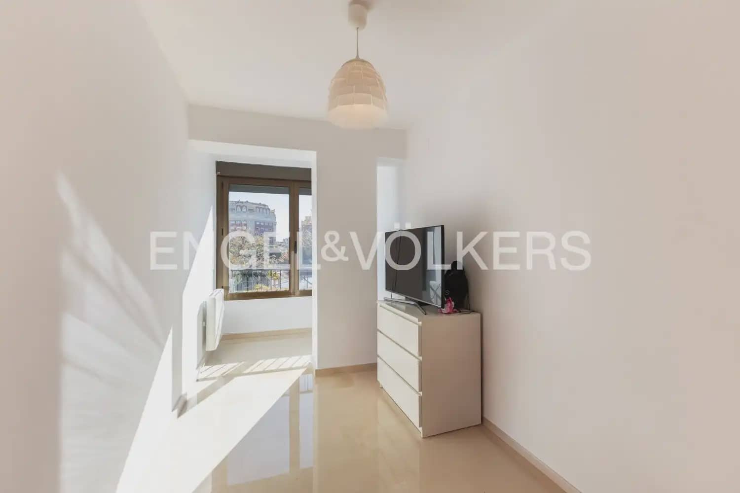3 bedroom Flat for sale in Valencia city with garage - € 599,000 (Ref: 9897909)