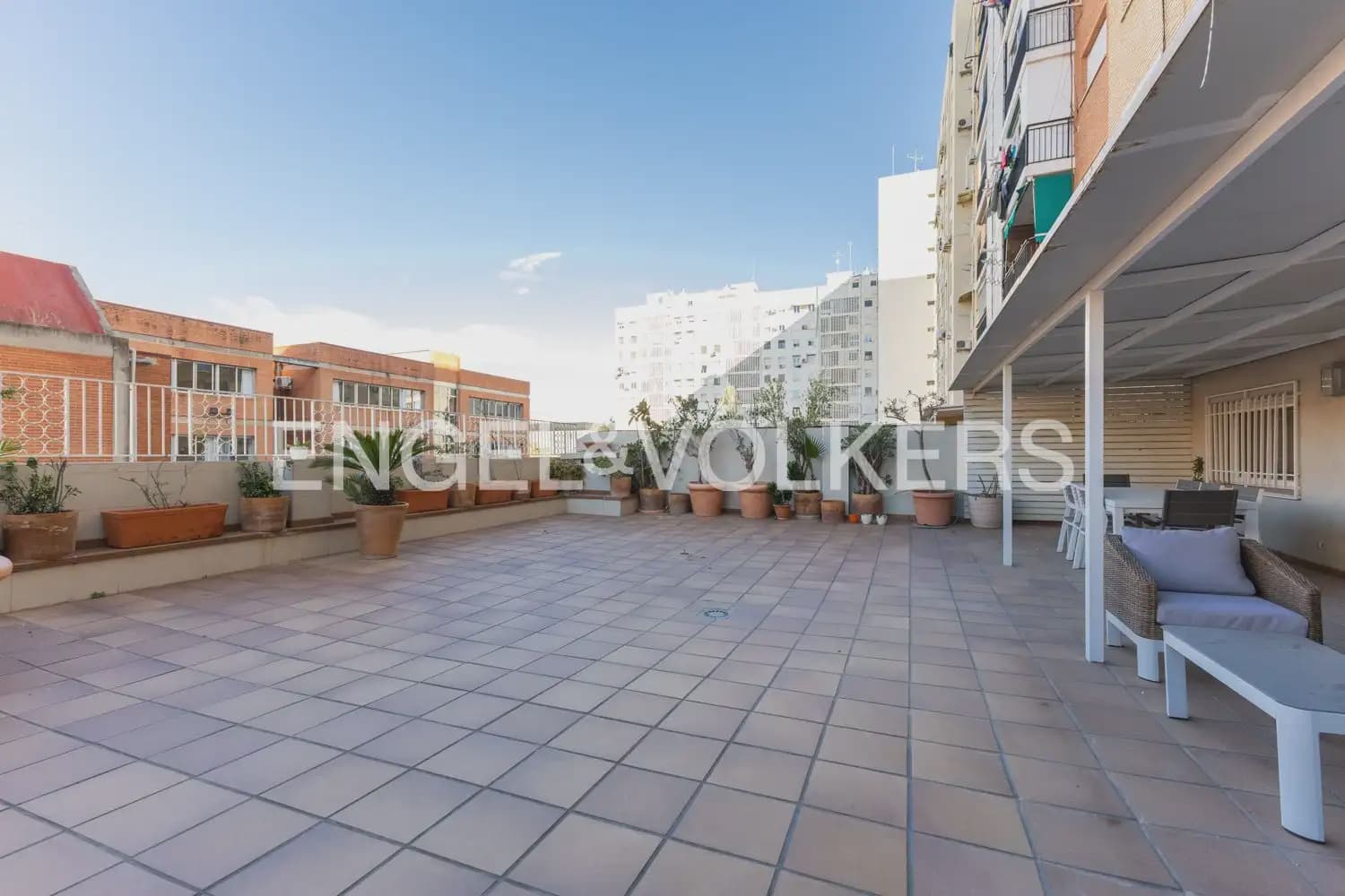3 bedroom Flat for sale in Valencia city with garage - € 599,000 (Ref: 9897909)