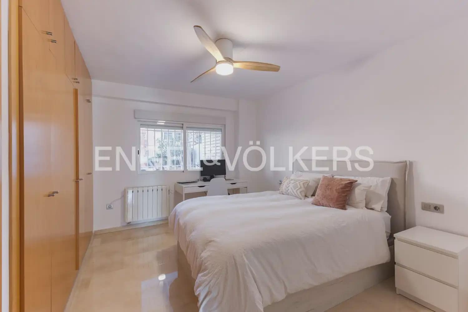 3 bedroom Flat for sale in Valencia city with garage - € 599,000 (Ref: 9897909)
