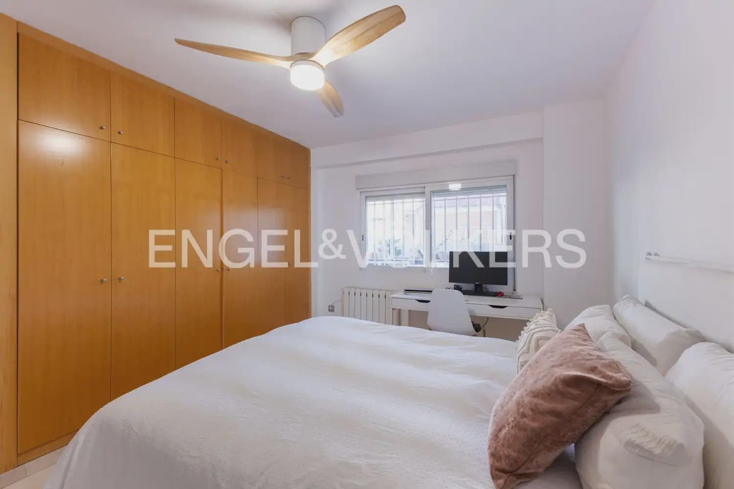 3 bedroom Flat for sale in Valencia city with garage - € 599,000 (Ref: 9897909)