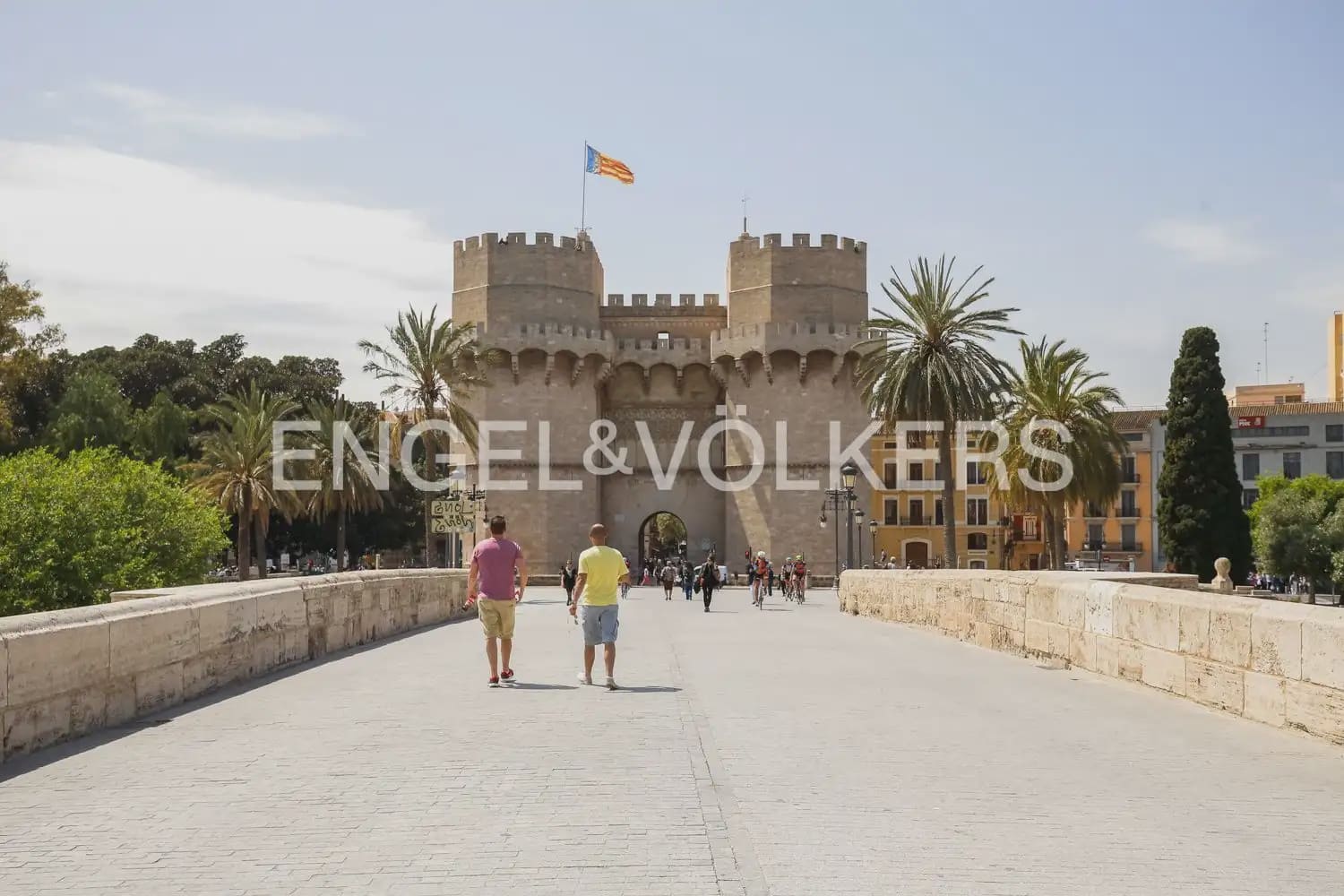 3 bedroom Flat for sale in Valencia city with garage - € 599,000 (Ref: 9897909)