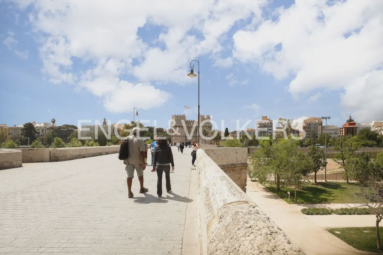 3 bedroom Flat for sale in Valencia city with garage - € 599,000 (Ref: 9897909)