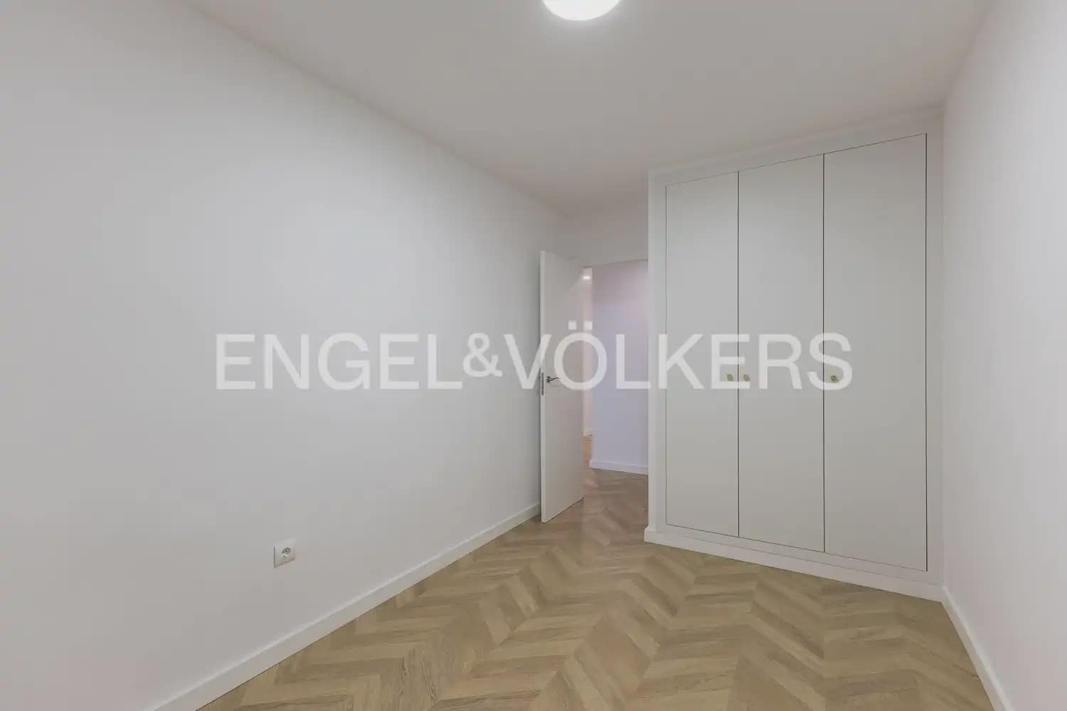 4 sypialnia Mieszkanie na sprzedaż w Miasto Walencja z garażem - 625 000 € (Ref: 9897910)