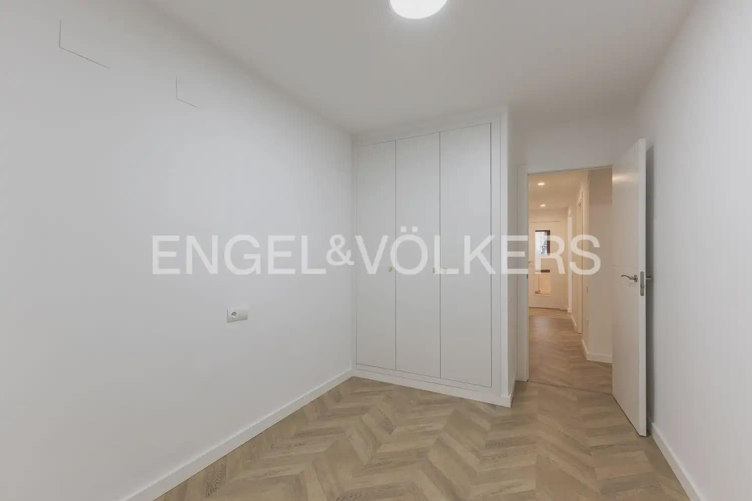4 sypialnia Mieszkanie na sprzedaż w Miasto Walencja z garażem - 625 000 € (Ref: 9897910)