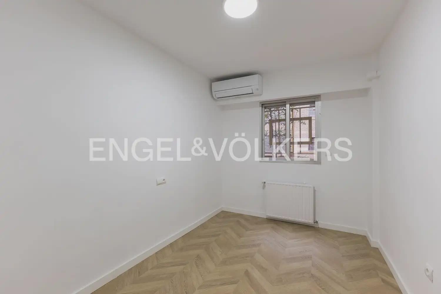 4 sypialnia Mieszkanie na sprzedaż w Miasto Walencja z garażem - 625 000 € (Ref: 9897910)