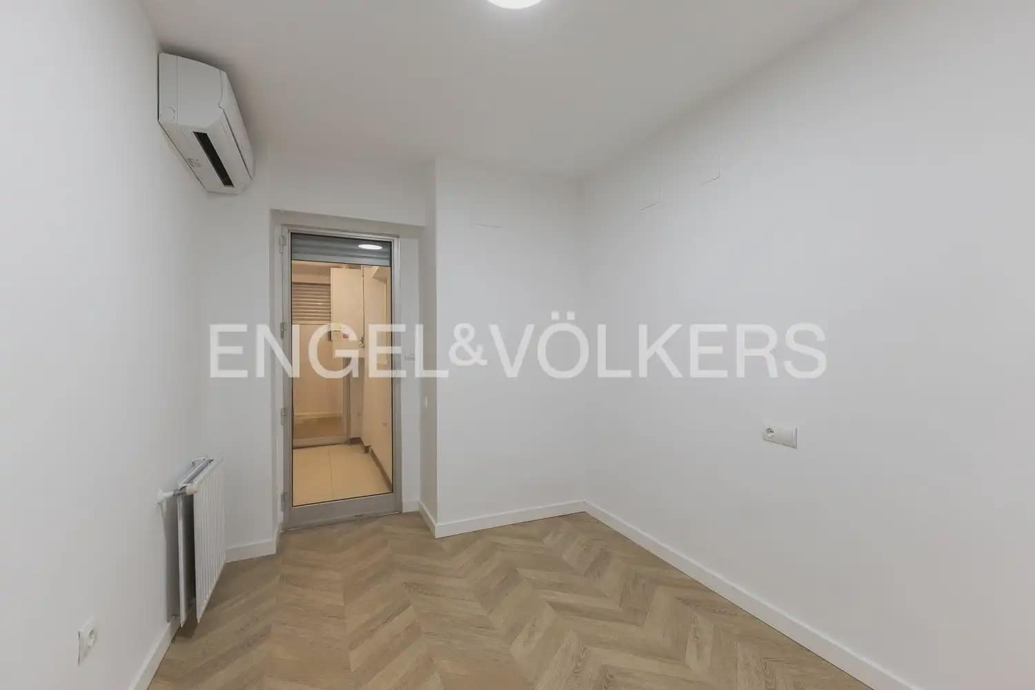 4 sypialnia Mieszkanie na sprzedaż w Miasto Walencja z garażem - 625 000 € (Ref: 9897910)