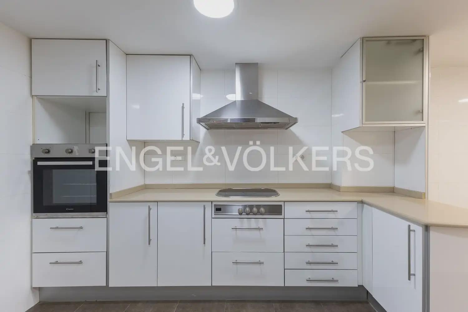 4 sypialnia Mieszkanie na sprzedaż w Miasto Walencja z garażem - 625 000 € (Ref: 9897910)