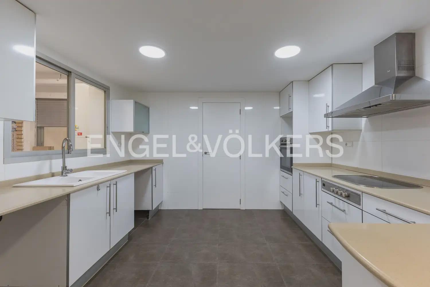 4 sypialnia Mieszkanie na sprzedaż w Miasto Walencja z garażem - 625 000 € (Ref: 9897910)