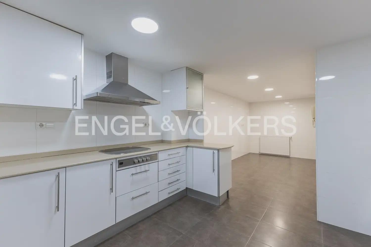 4 sypialnia Mieszkanie na sprzedaż w Miasto Walencja z garażem - 625 000 € (Ref: 9897910)