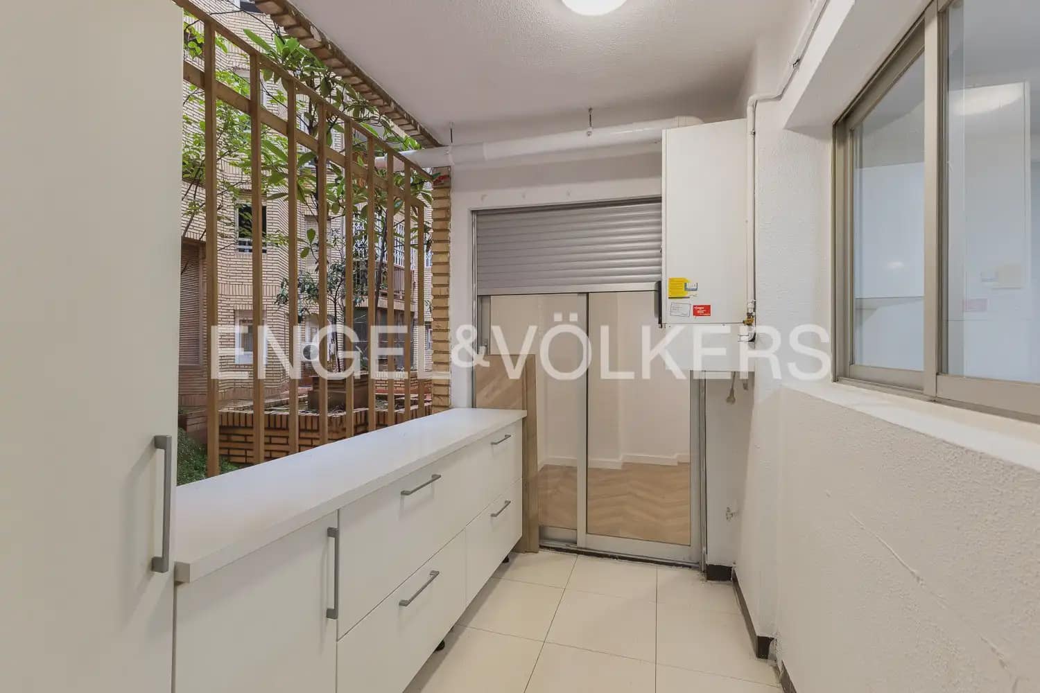 4 sypialnia Mieszkanie na sprzedaż w Miasto Walencja z garażem - 625 000 € (Ref: 9897910)