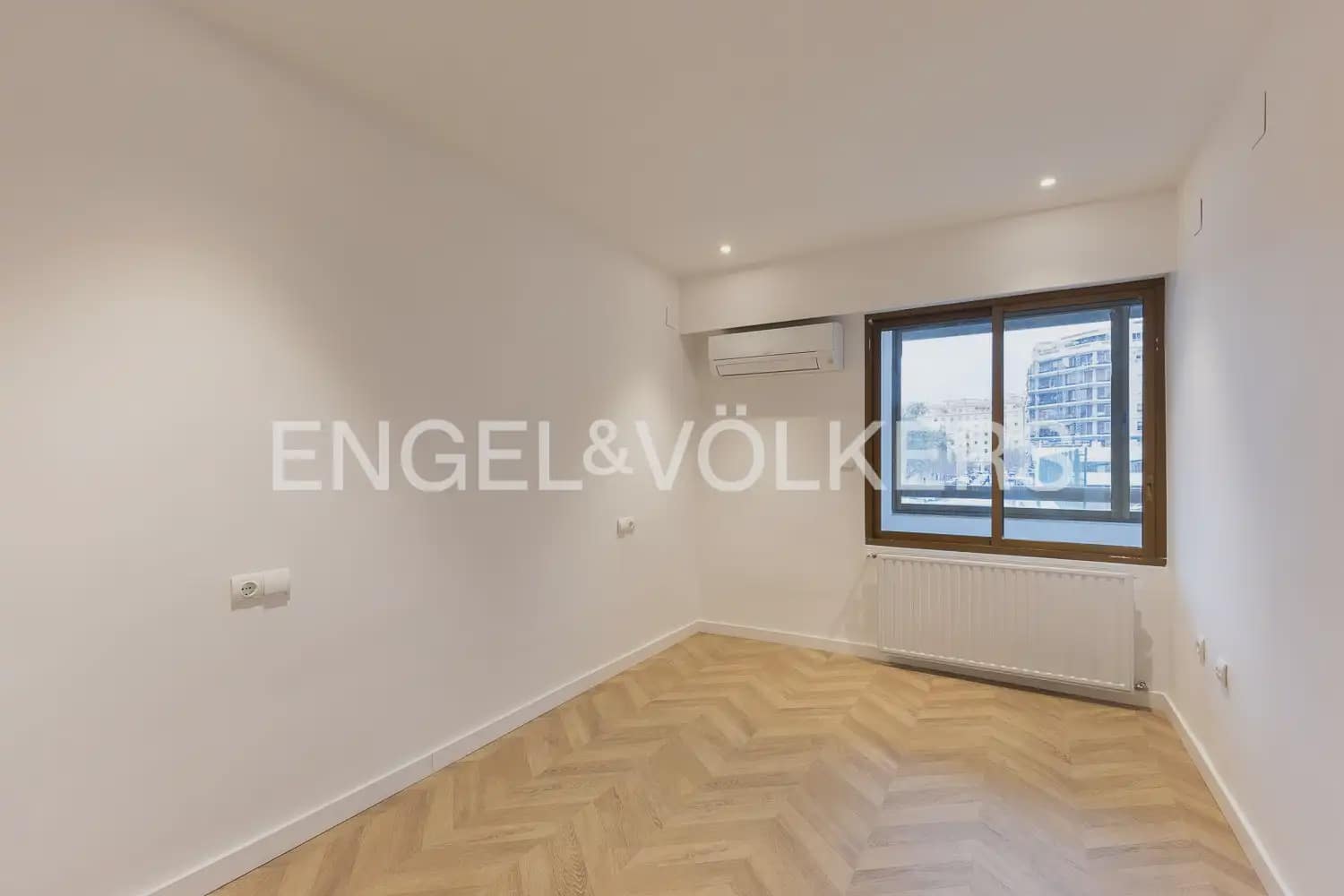 4 sypialnia Mieszkanie na sprzedaż w Miasto Walencja z garażem - 625 000 € (Ref: 9897910)