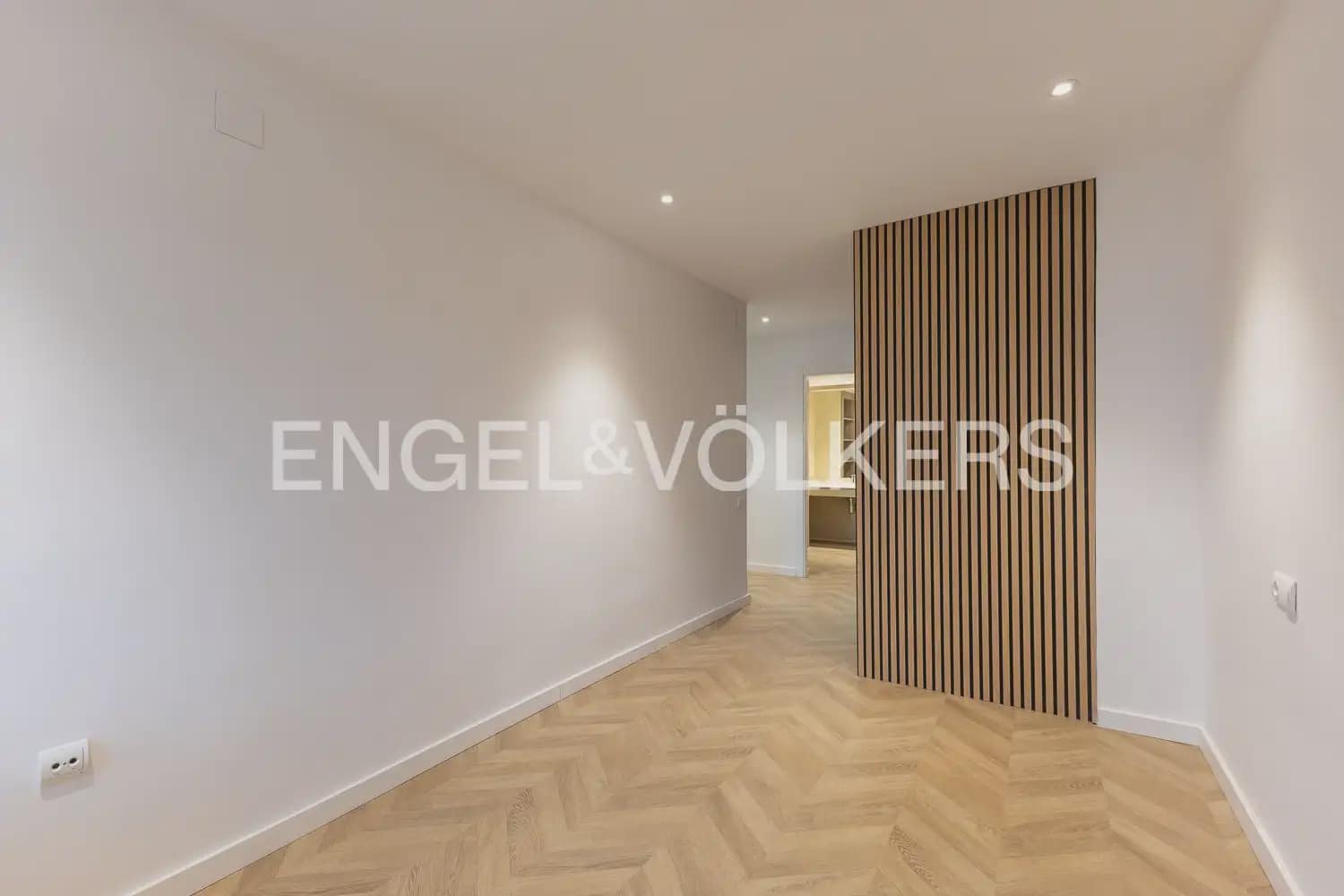 4 sypialnia Mieszkanie na sprzedaż w Miasto Walencja z garażem - 625 000 € (Ref: 9897910)