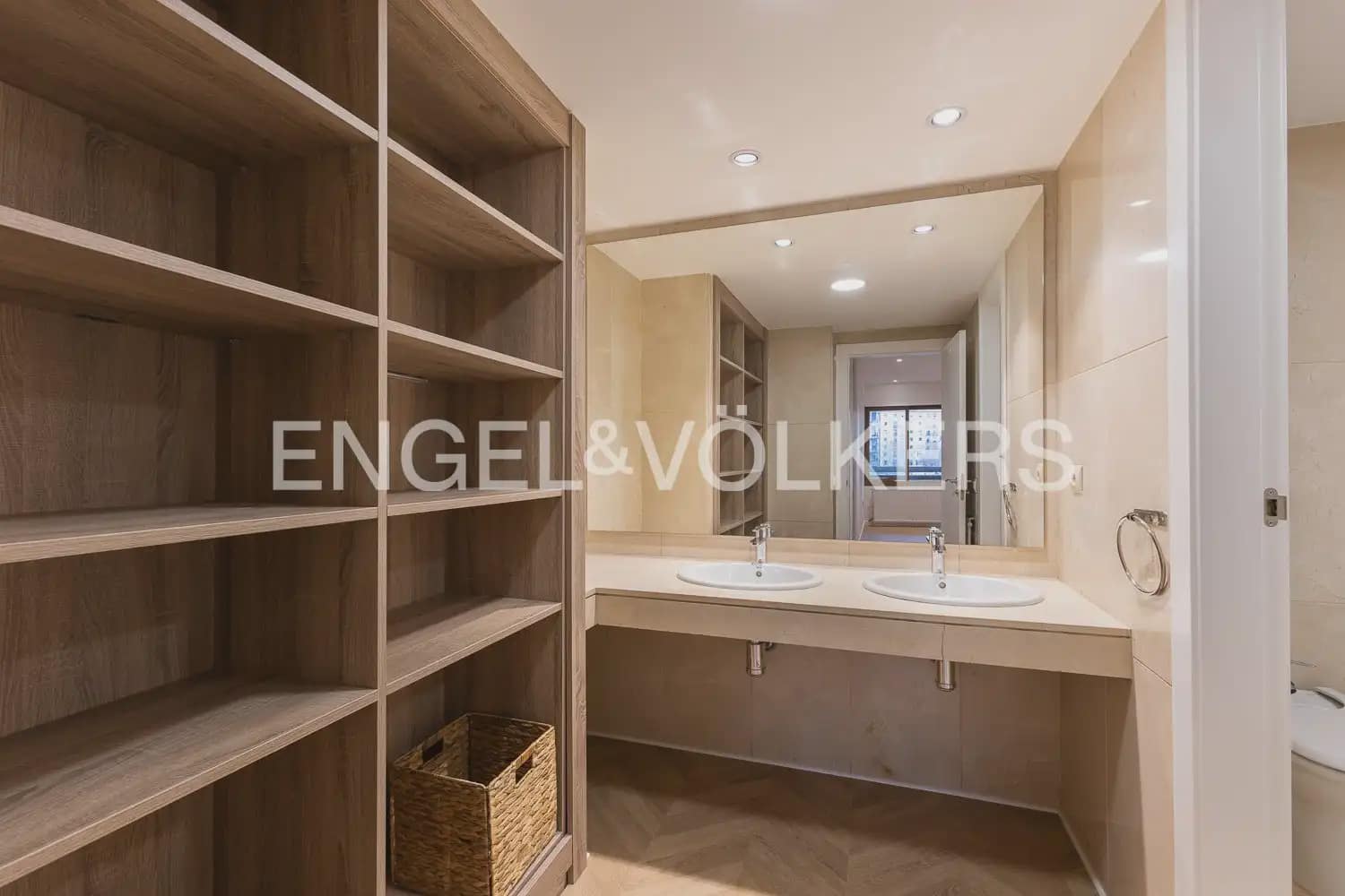 4 sypialnia Mieszkanie na sprzedaż w Miasto Walencja z garażem - 625 000 € (Ref: 9897910)