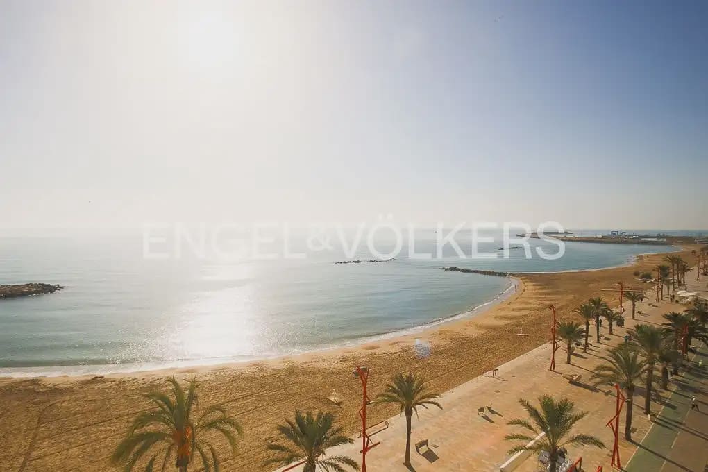 Piso de 4 habitaciones en Benicarló en venta - 192.000 € (Ref: 9897911)