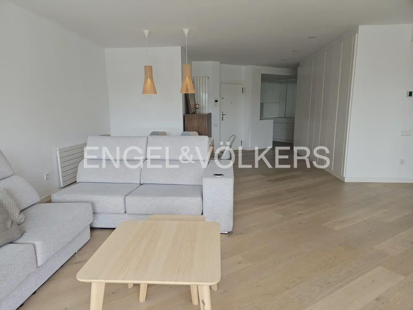 4 makuuhuone Asunto vuokrattavana paikassa Valencia kaupunki - 4 500 € (Ref: 9897913)