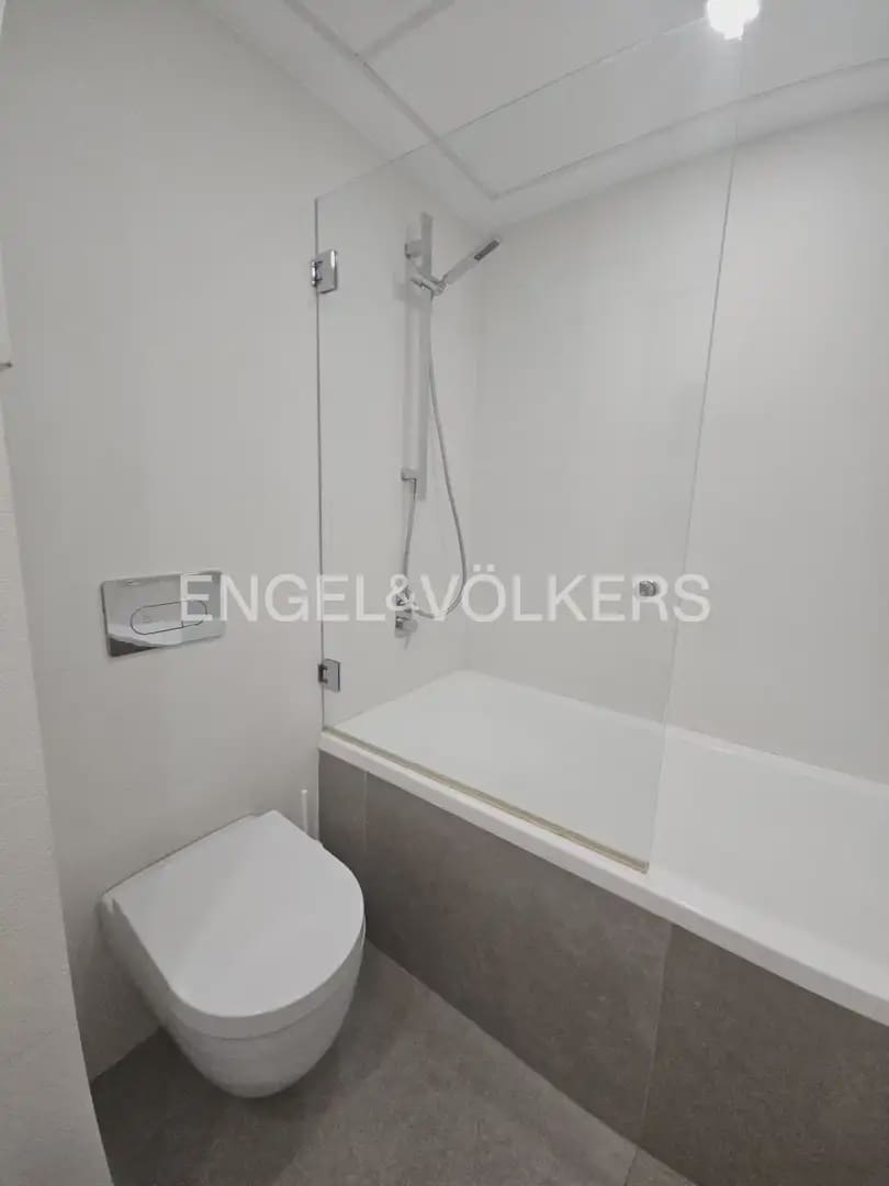 4 makuuhuone Asunto vuokrattavana paikassa Valencia kaupunki - 4 500 € (Ref: 9897913)