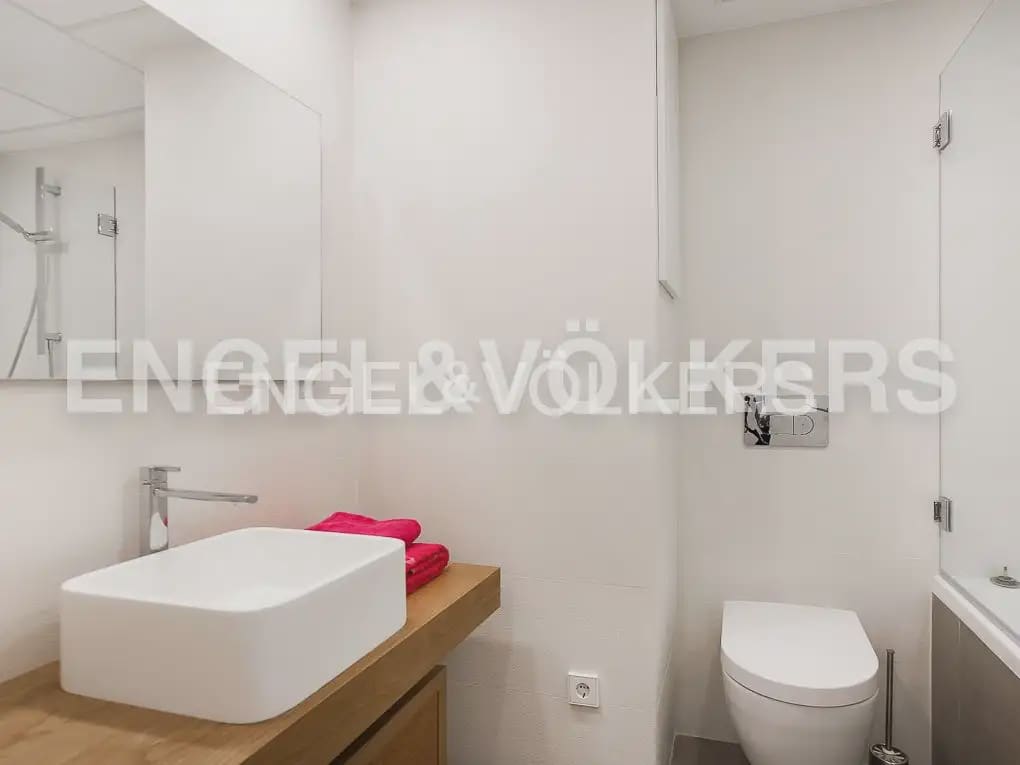 4 makuuhuone Asunto vuokrattavana paikassa Valencia kaupunki - 4 500 € (Ref: 9897913)