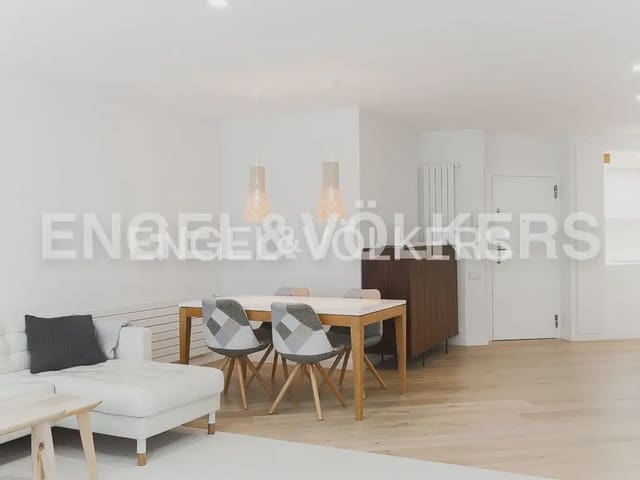 4 makuuhuone Asunto vuokrattavana paikassa Exposicio, Valencia kaupunki - 4 500 € (Ref: 9897913)