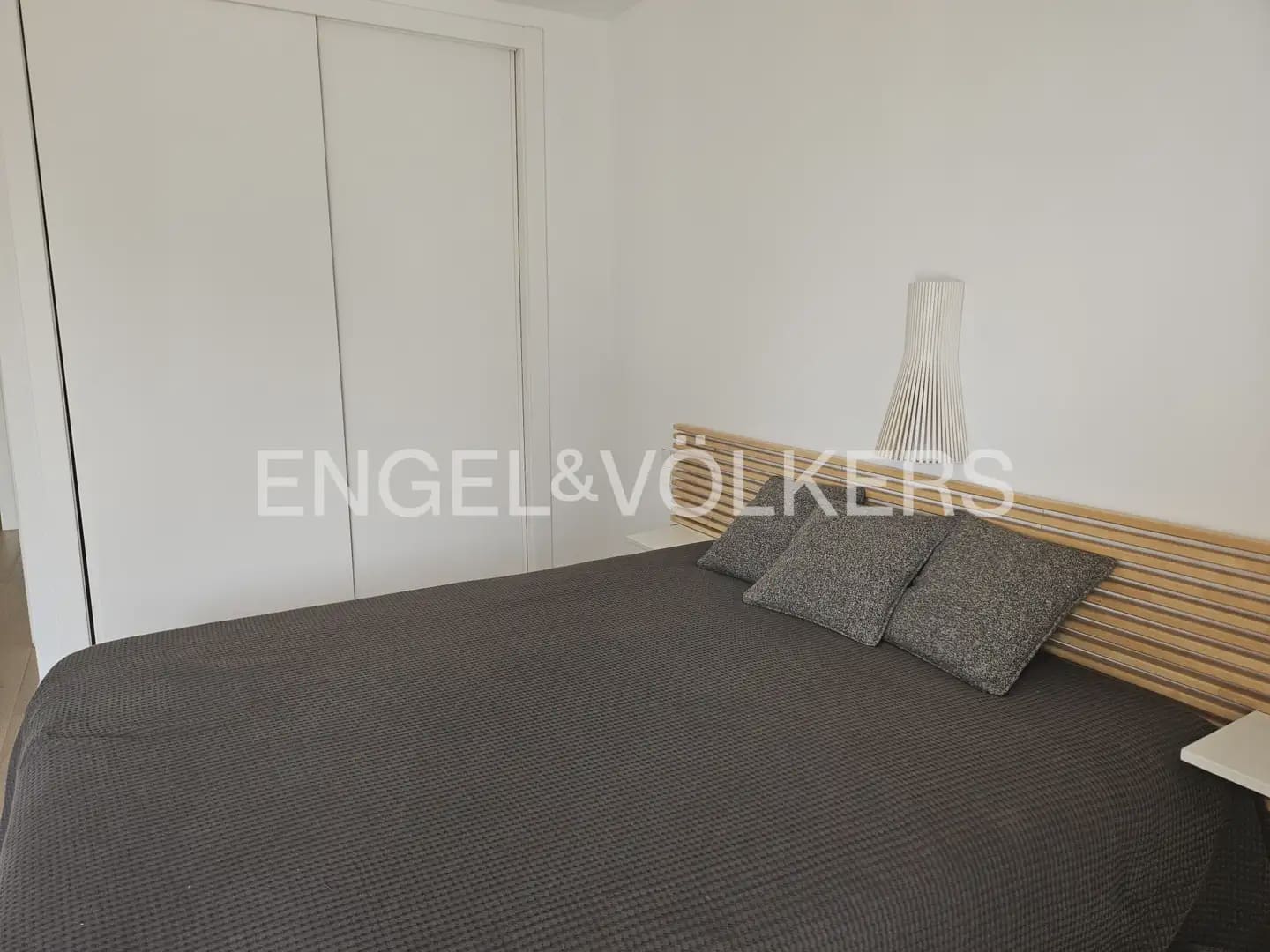 4 makuuhuone Asunto vuokrattavana paikassa Valencia kaupunki - 4 500 € (Ref: 9897913)