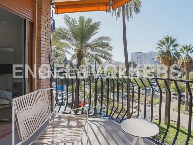 4 makuuhuone Asunto vuokrattavana paikassa Exposicio, Valencia kaupunki - 4 500 € (Ref: 9897913)