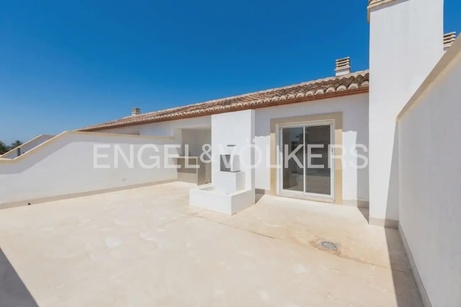 3 bedroom Flat for sale in Javea / Xabia with pool garage - € 749,000 (Ref: 9897917)