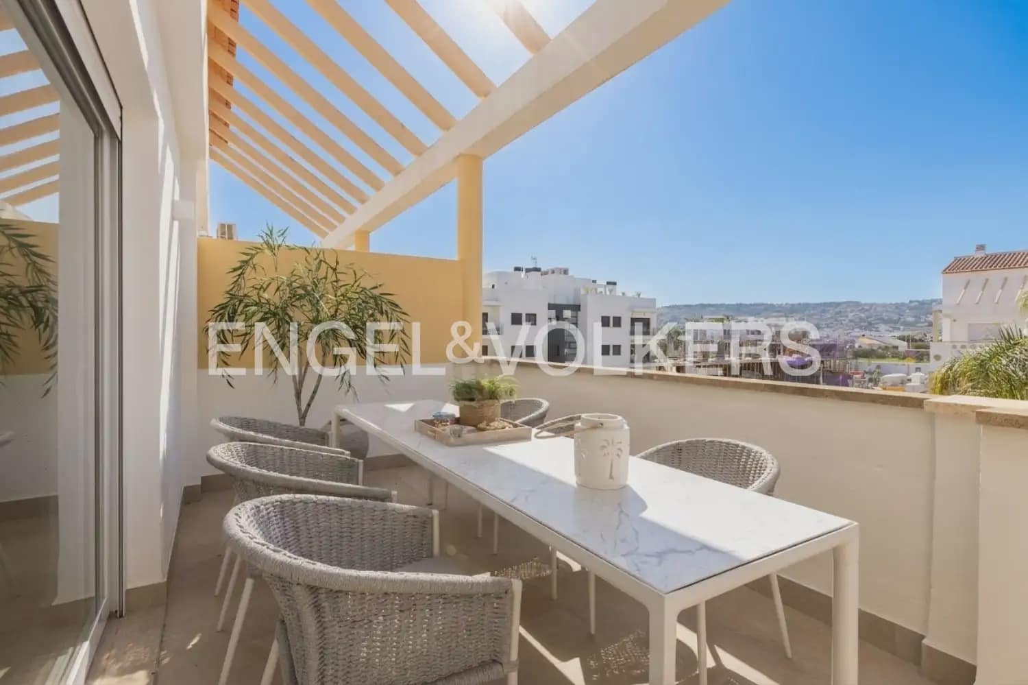 3 bedroom Flat for sale in Javea / Xabia with pool garage - € 749,000 (Ref: 9897917)