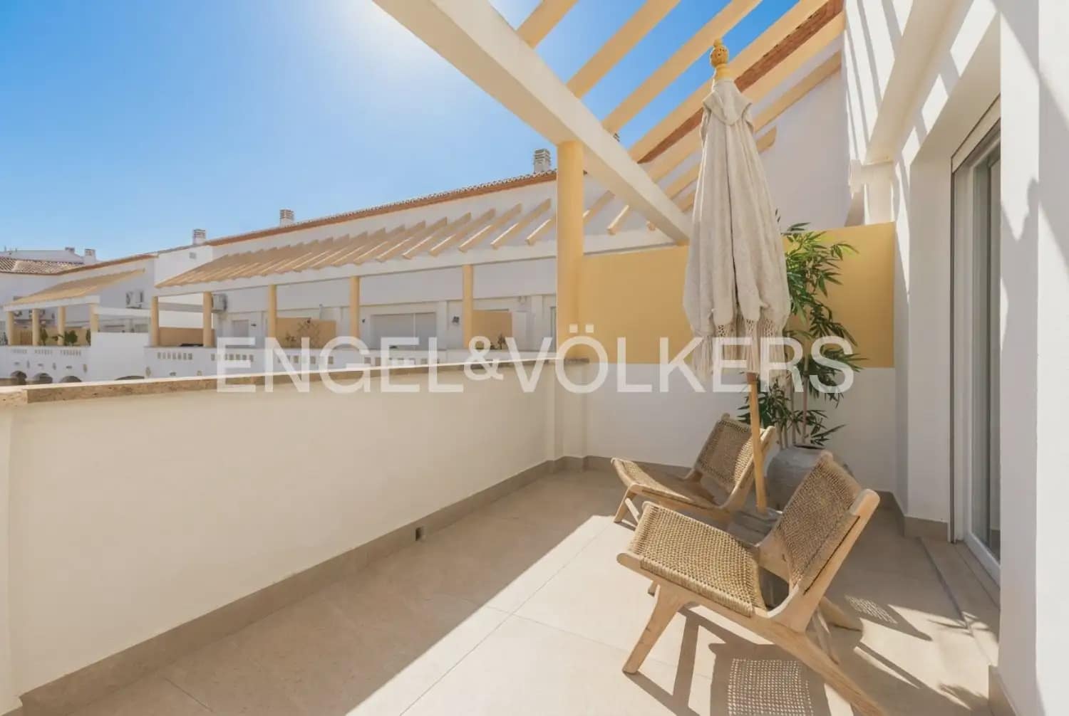 3 bedroom Flat for sale in Javea / Xabia with pool garage - € 749,000 (Ref: 9897917)