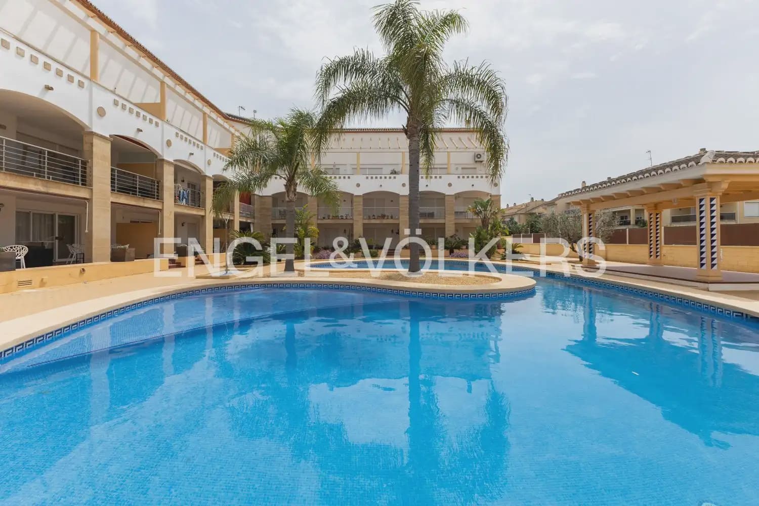 3 bedroom Flat for sale in Javea / Xabia with pool garage - € 749,000 (Ref: 9897917)