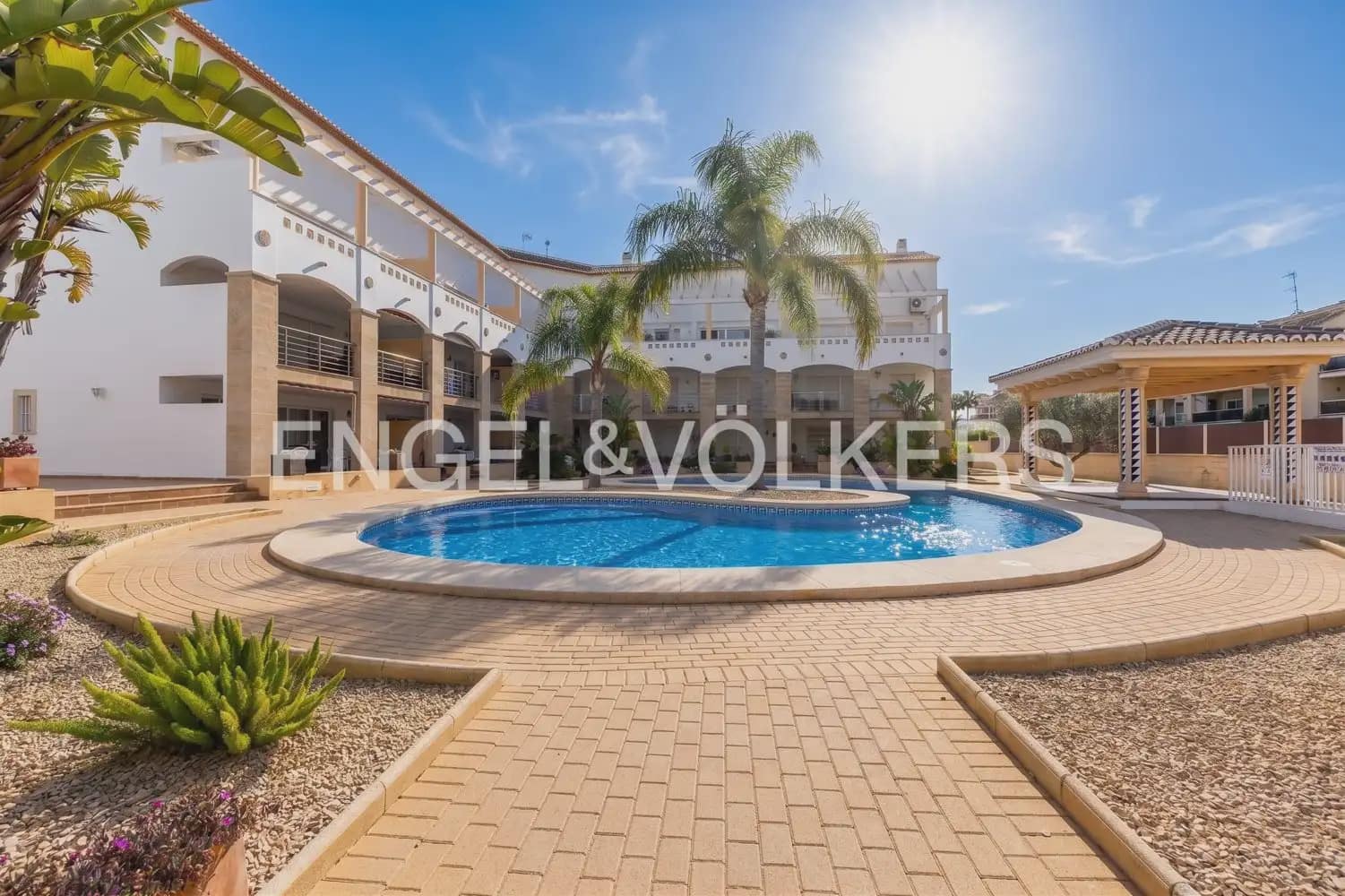 3 bedroom Flat for sale in Javea / Xabia with pool garage - € 749,000 (Ref: 9897917)