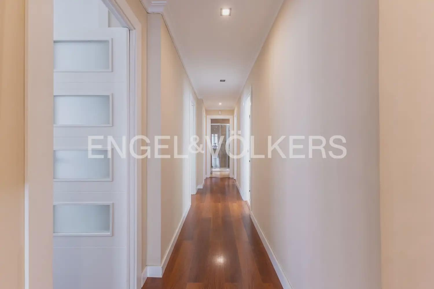 4 slaapkamer Flat te koop in Valencia stad - € 850.000 (Ref: 9897920)
