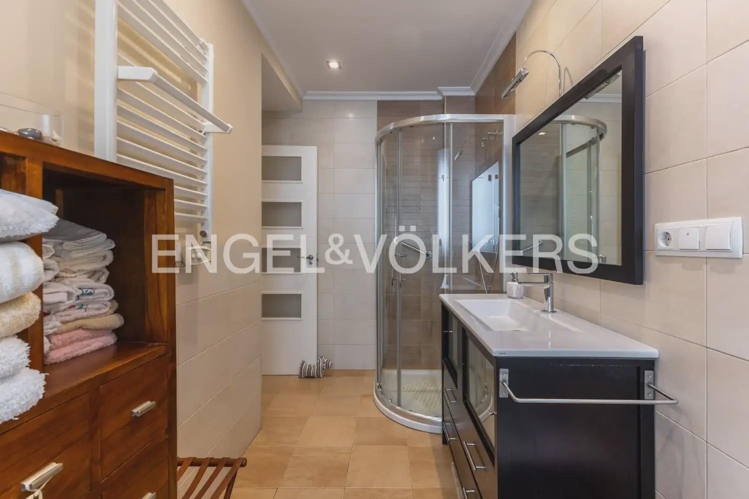 4 slaapkamer Flat te koop in Valencia stad - € 850.000 (Ref: 9897920)