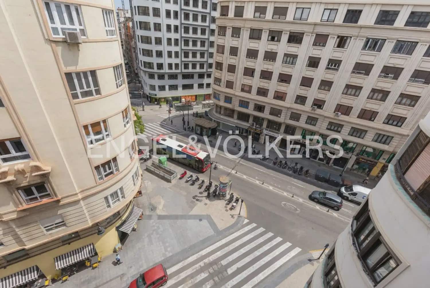 4 slaapkamer Flat te koop in Valencia stad - € 850.000 (Ref: 9897920)