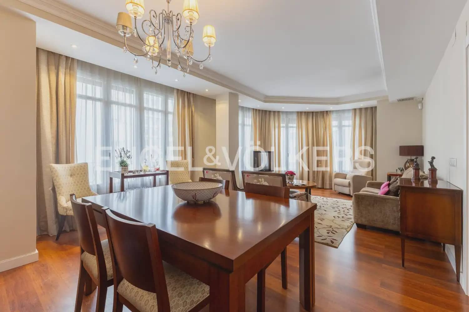 4 slaapkamer Flat te koop in Valencia stad - € 850.000 (Ref: 9897920)