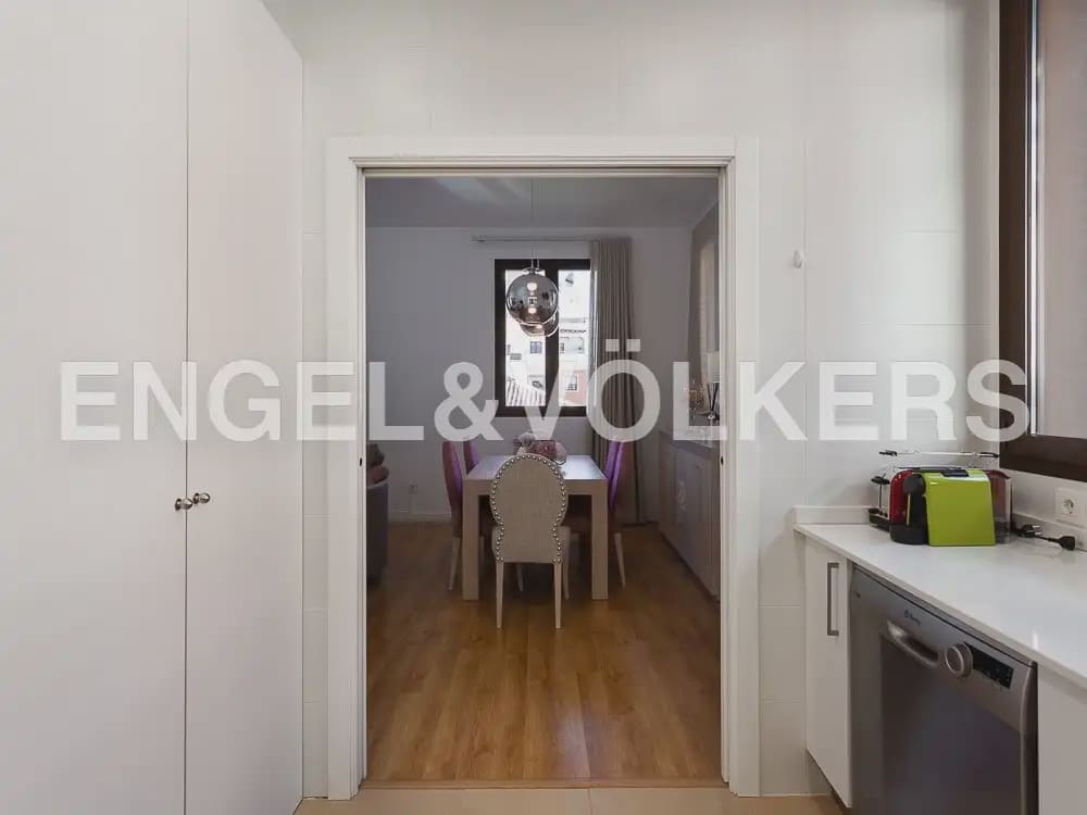 3 sovrum Lägenhet att hyra i Valencia stad med garage - 2 650 € (Ref: 9897921)