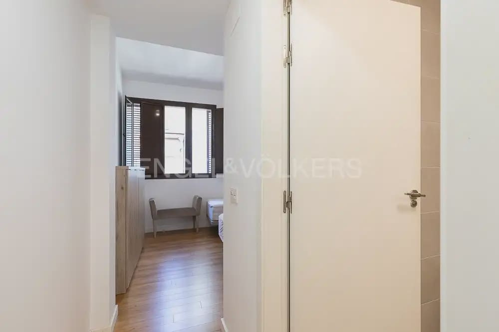 3 sovrum Lägenhet att hyra i Valencia stad med garage - 2 650 € (Ref: 9897921)