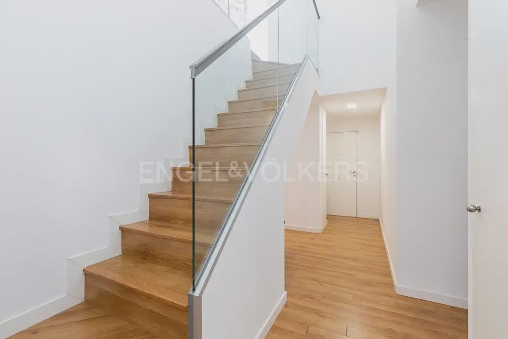 3 sovrum Lägenhet att hyra i Valencia stad med garage - 2 650 € (Ref: 9897921)