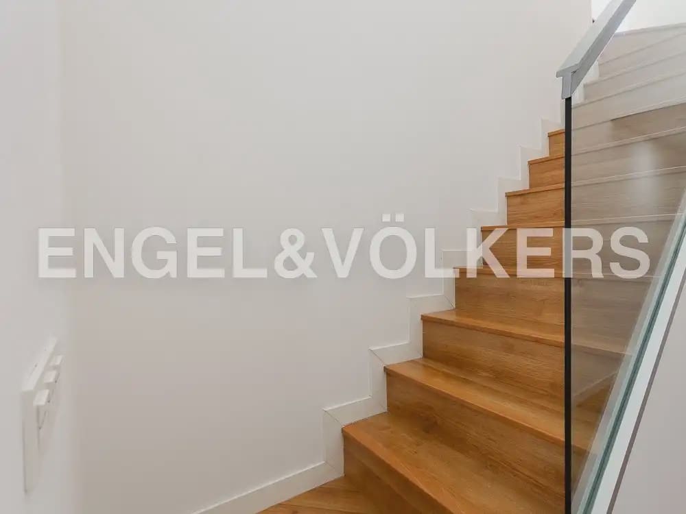 3 sovrum Lägenhet att hyra i Valencia stad med garage - 2 650 € (Ref: 9897921)