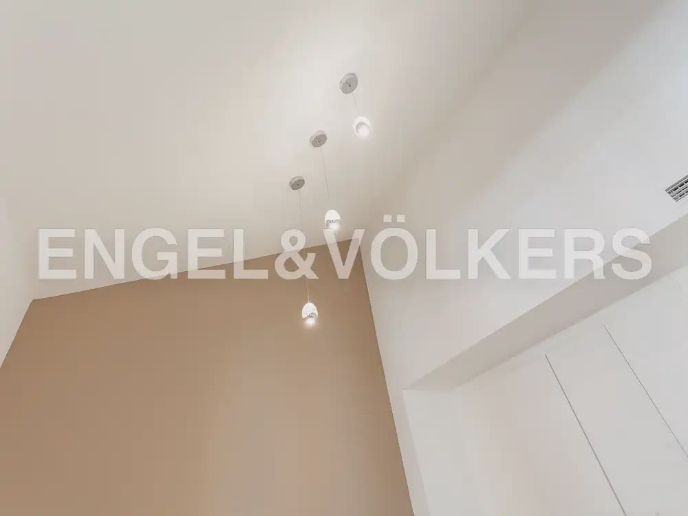 3 sovrum Lägenhet att hyra i Valencia stad med garage - 2 650 € (Ref: 9897921)