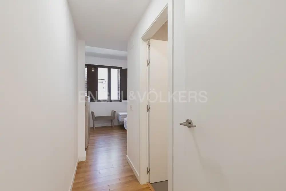 3 sovrum Lägenhet att hyra i Valencia stad med garage - 2 650 € (Ref: 9897921)