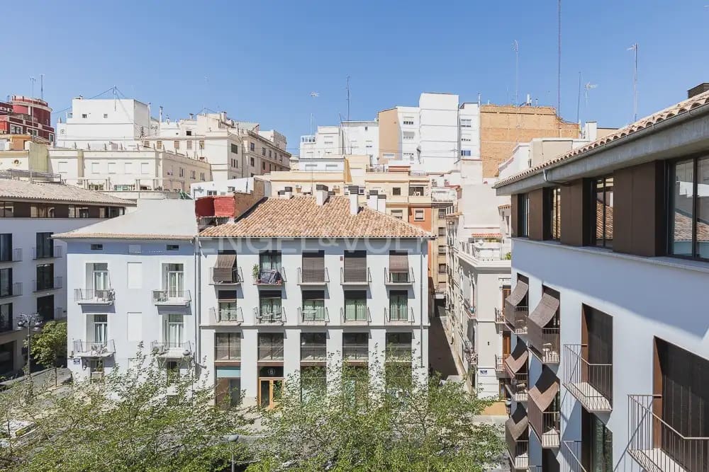 3 sovrum Lägenhet att hyra i Valencia stad med garage - 2 650 € (Ref: 9897921)