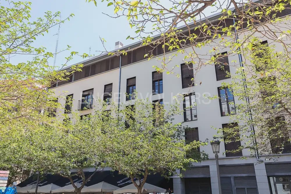 3 sovrum Lägenhet att hyra i Valencia stad med garage - 2 650 € (Ref: 9897921)